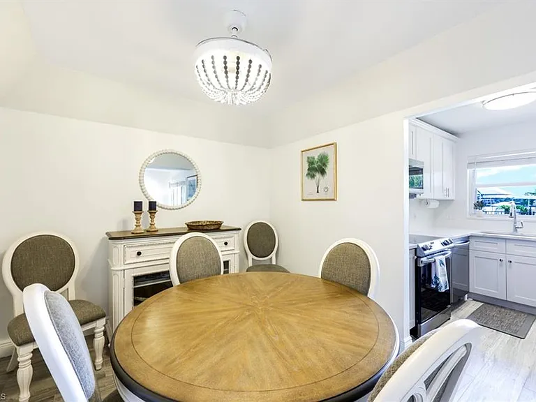3200 Gulf Shore Blvd N #112 — Photo 9