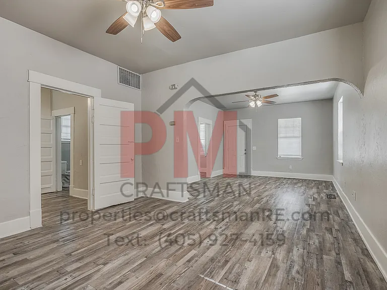 1226 NW 8th St — Photo 17
