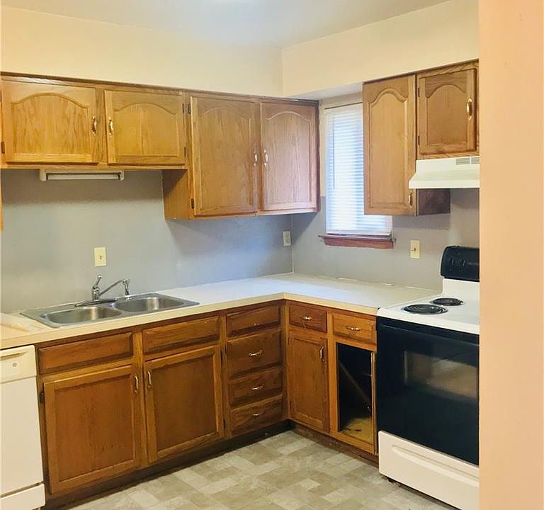 1st image of 1463 E Tanners Creek Dr