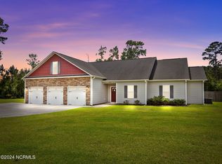 115 Ridgepath Ln, Hubert, NC 28539