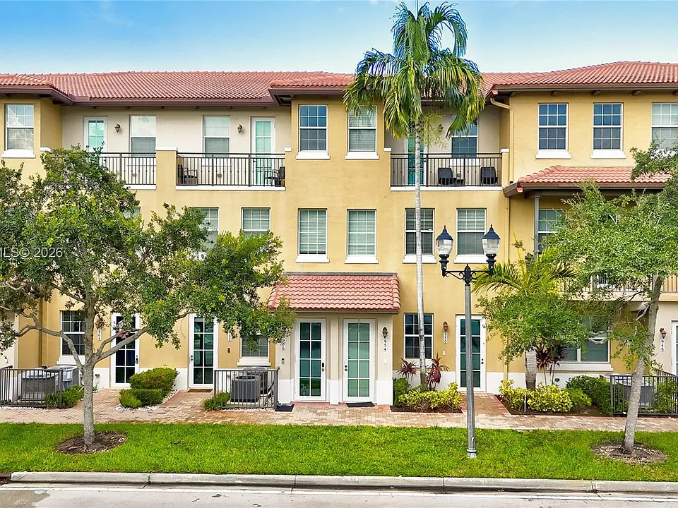 954 SW 147th Ave #2610