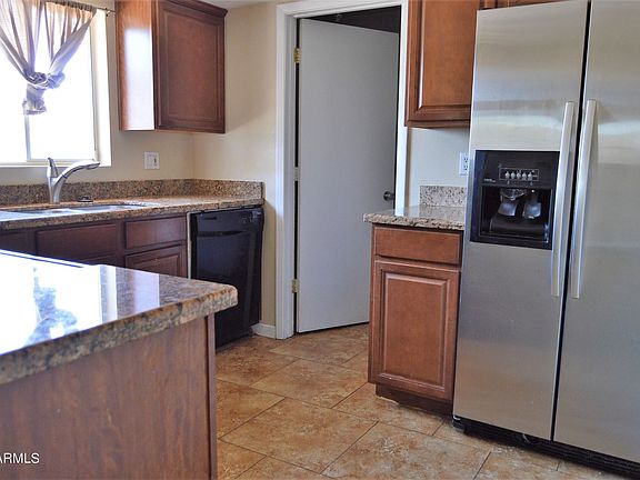 4th image of 8114 N 56th Ave