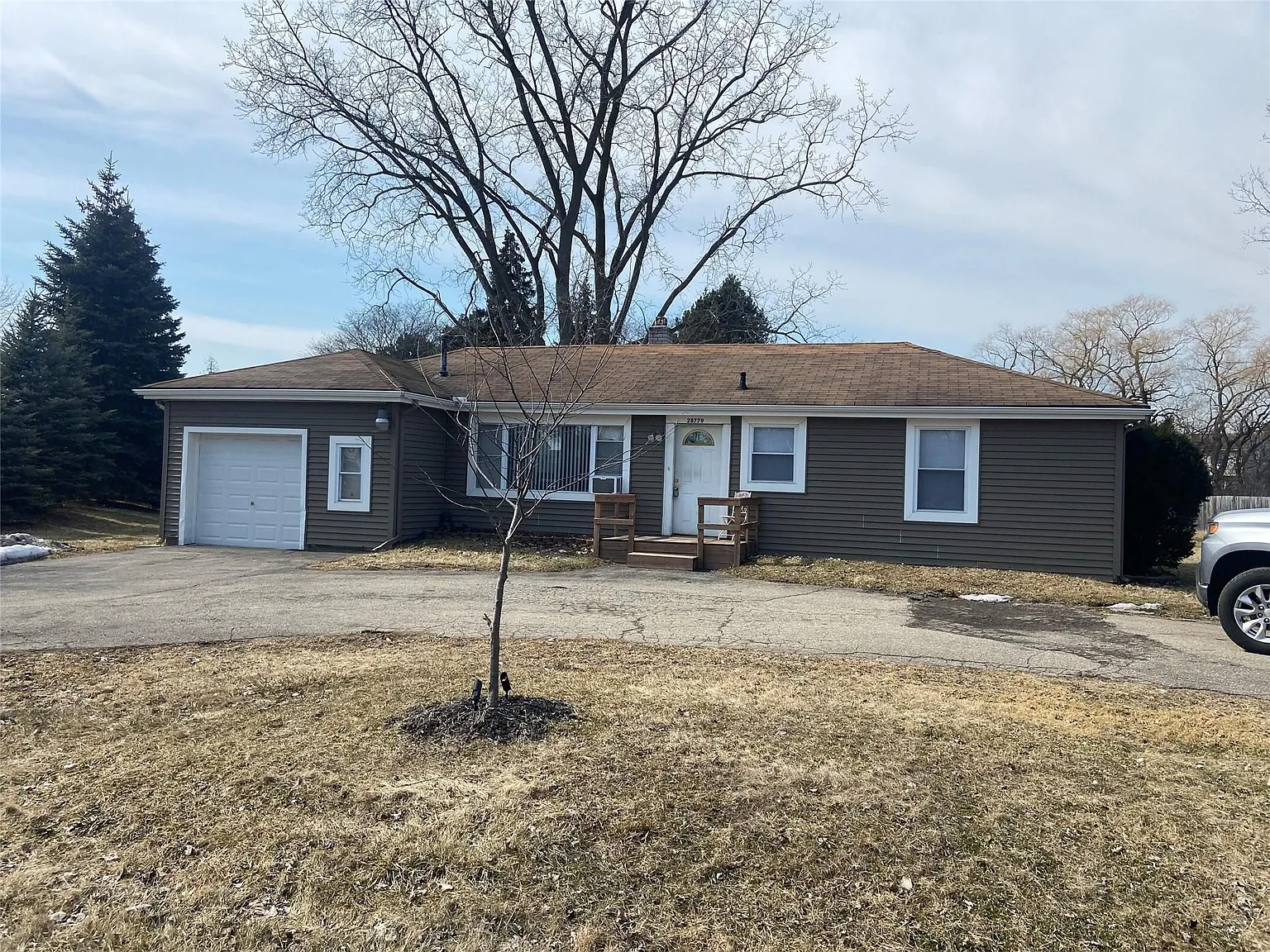 28779 W Lahser Rd photo 1