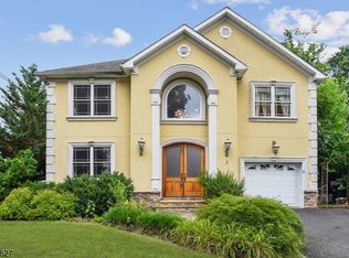 3 Kipling Ave, Springfield, NJ 07081