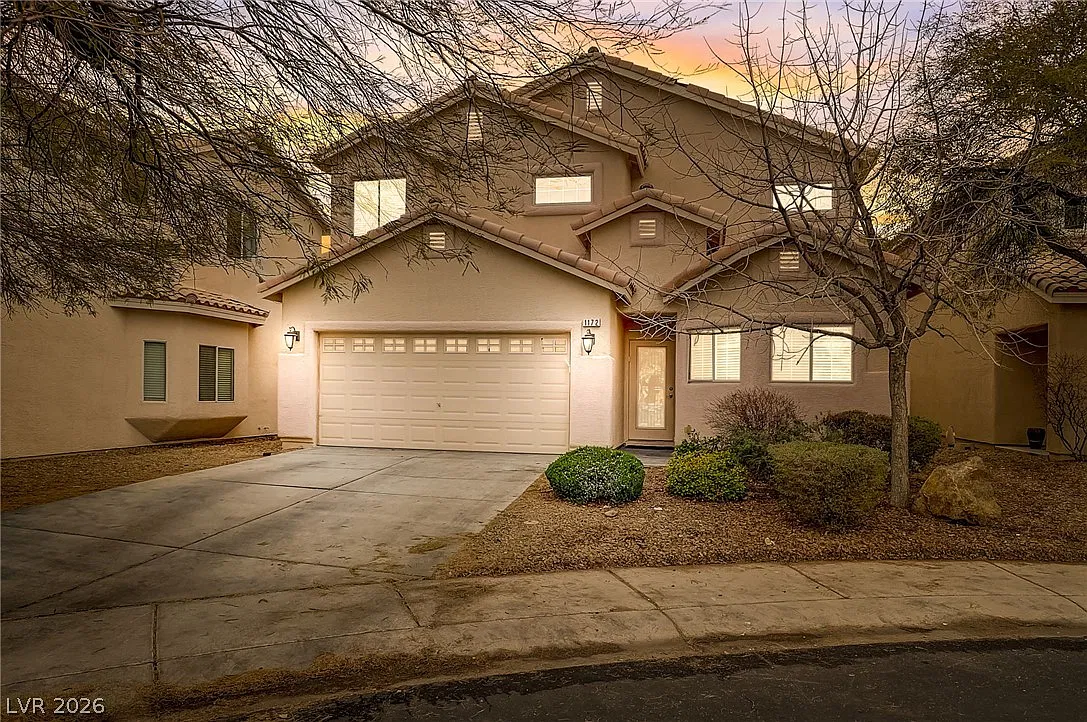 4 bed, 2.5 bath, 1947 sqft, $2,395 — Photo 1
