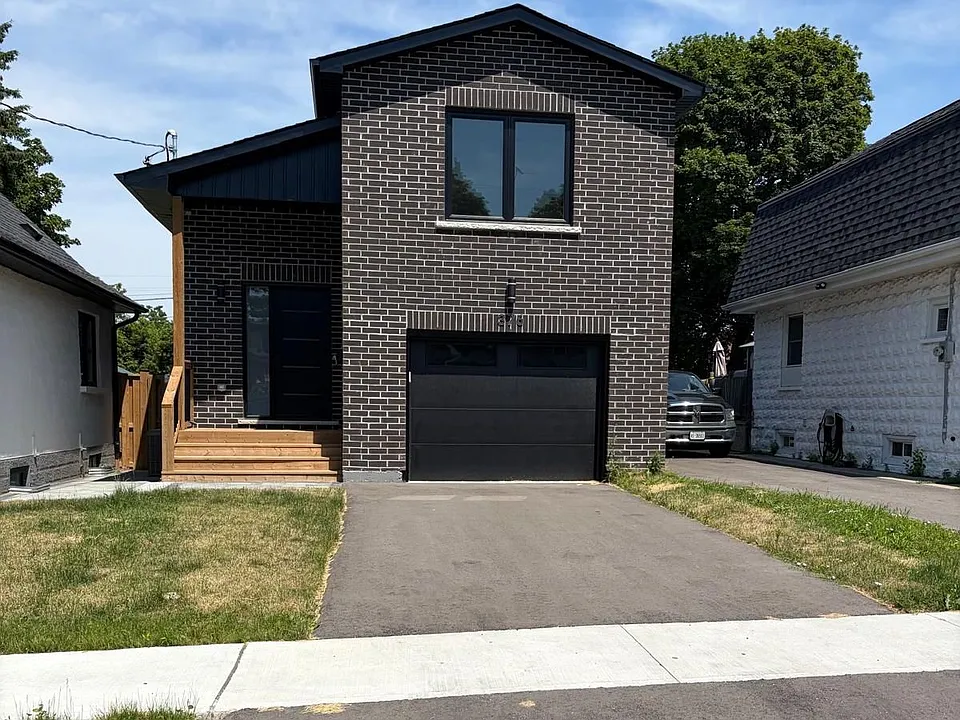 376 Mitchell Ave