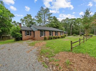 385 E Delaware Ave #385, Southern Pines, NC 28387
