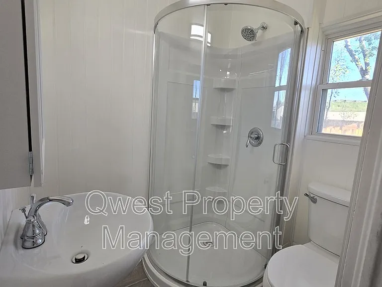747 1st St NW #1 — Photo 7