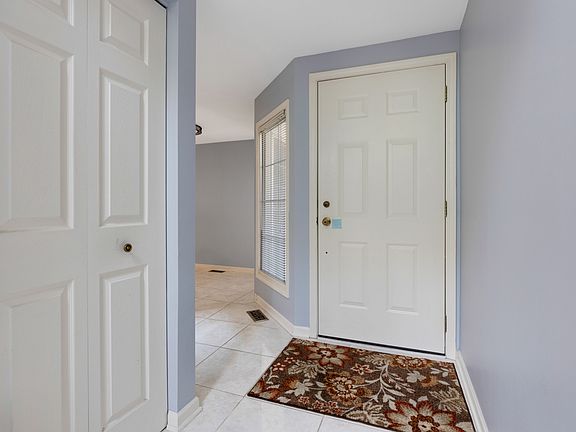3rd image of 9057 Jacqueline Dr