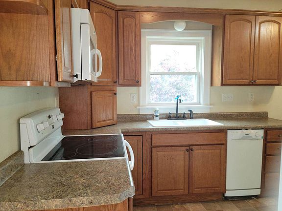 5th image of 212 Stoughton Rd
