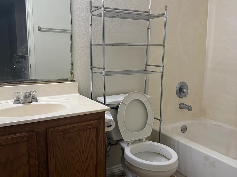 5641 Liberton Ln — Photo 3