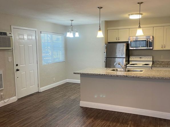 590-596 Iris Dr #594