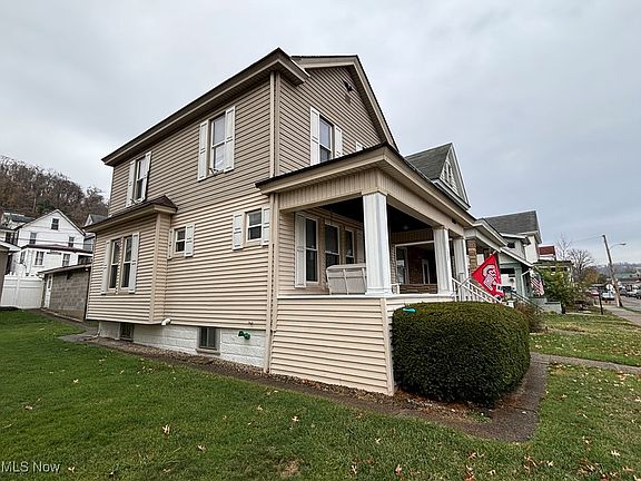 3rd image of 1011 Indiana St