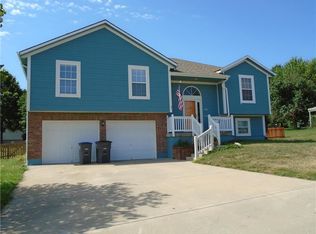 1402 S Sloan Ave, Pleasant Hill, MO 64080
