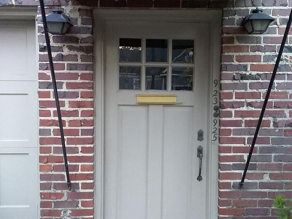 Street Door