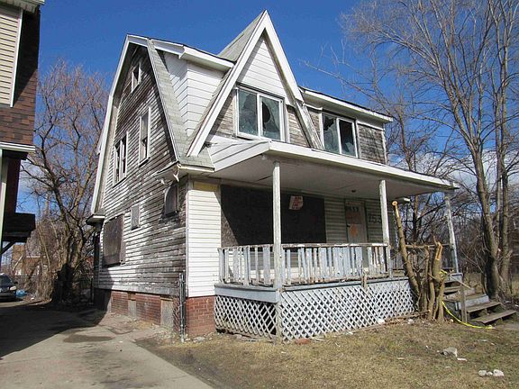 7531 E Robinwood