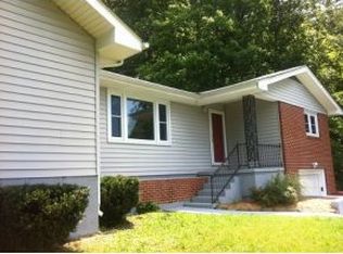 114 S Austin Springs Rd, Johnson City, TN 37601