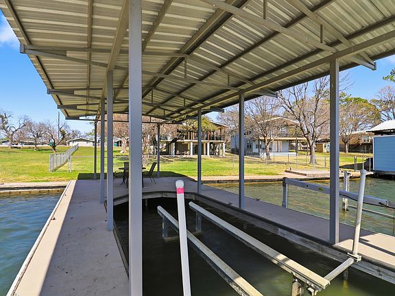 5th image of 504 Cedarhill Drive