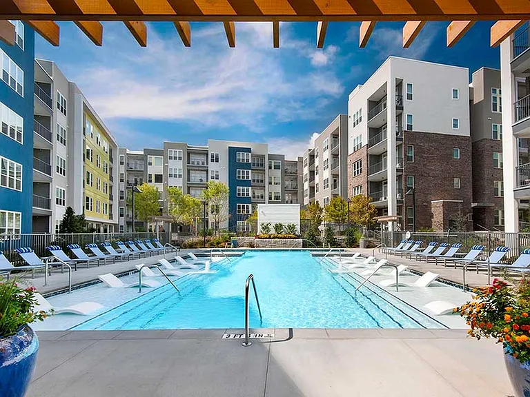 AMLI Piedmont Heights — Photo 34