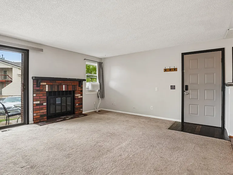 11922 Bellaire St #B — Photo 4