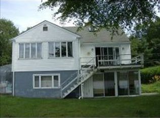 11 Lakeside St, Salem, NH 03079