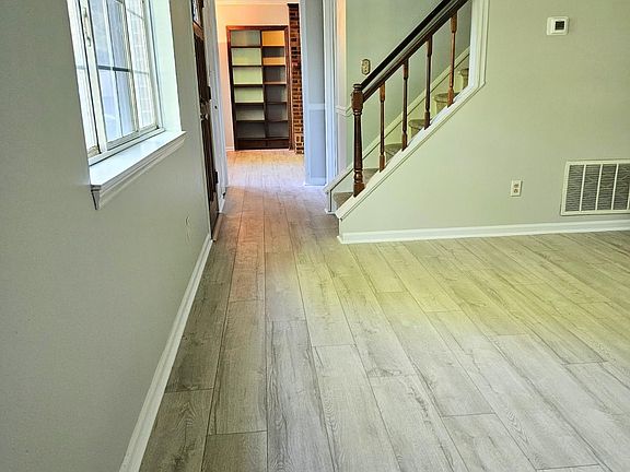 5th image of 5814 Carpenter Dr