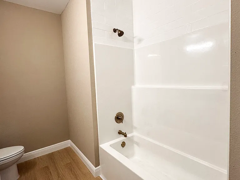 504 E Burgess Rd #C — Photo 25