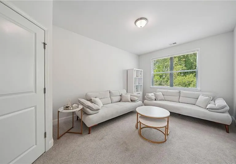 7455 Easton Valley Ln — Photo 21