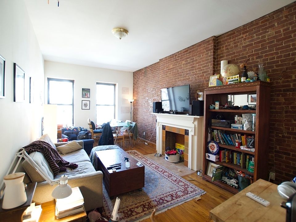 1st image of 120 W 75th St APT 4B