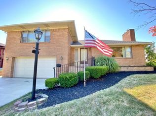 32 Calderwood Dr, Cheektowaga, NY 14215