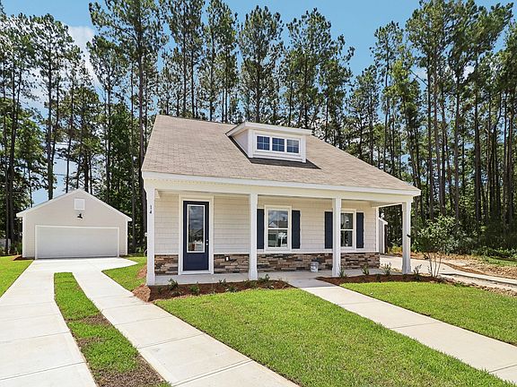 4th image of 14 Standing Oaks Ln