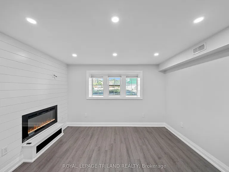 15 Balmoral Ave S #4 — Photo 22