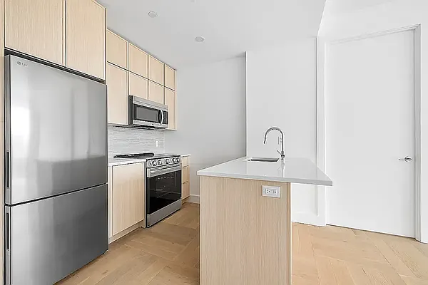 Rented by Watermark Capital Management LLC | media 4