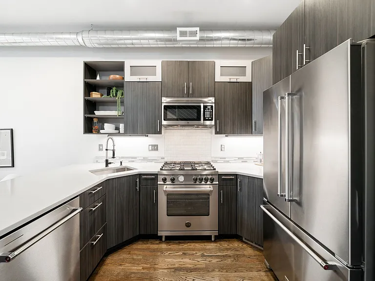 3314 Curtis St — Photo 3