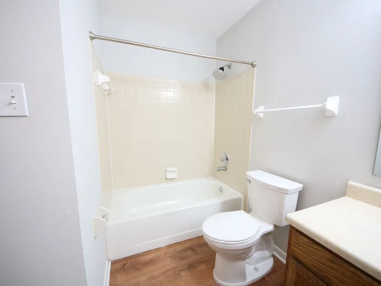 2337 Sandalwood Creek Ct #D — Photo 19