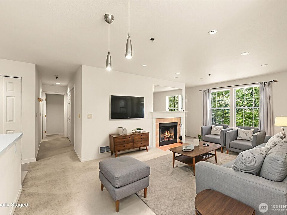 1st image of 2540 118th Avenue SE #202