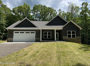 1127 Arrowhead Rd, Monterey, TN 38574