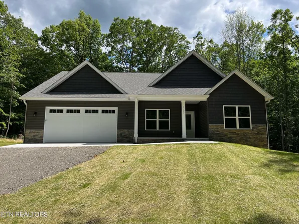 1127 Arrowhead Rd, Monterey, TN 38574