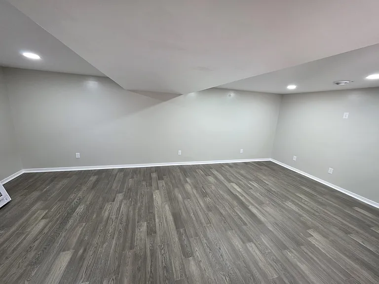 1612 Butterfield Rd — Photo 12