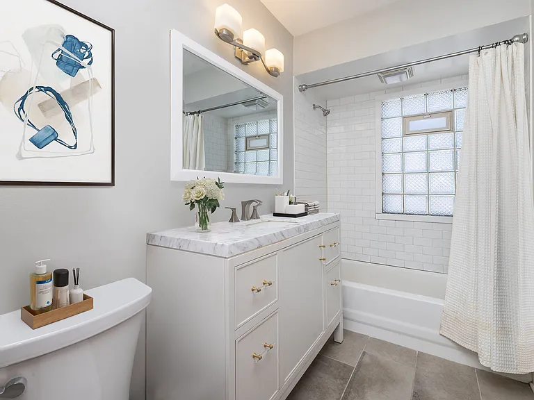 2881 S Wentworth Ave #1 — Photo 15