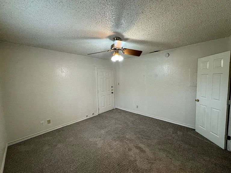 1301 Franz Dr — Photo 13