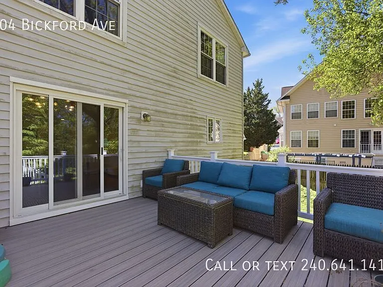 504 Bickford Ave — Photo 14
