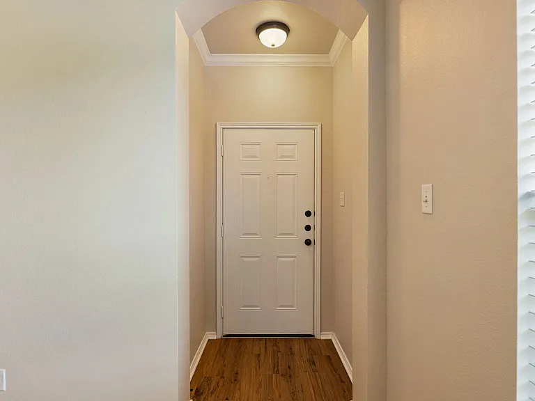 332 Schirra Ct — Photo 5