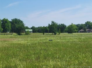 9 NW 7th St, Wagoner, OK 74467