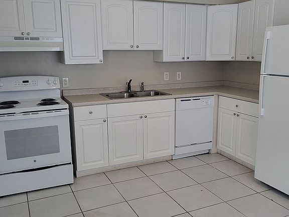 4th image of 804 NE 15th Ave #3E