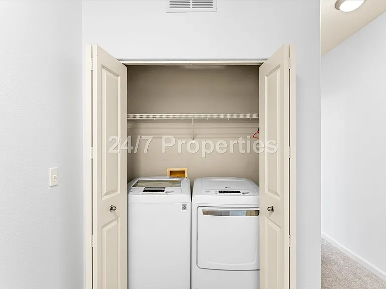 1050 SW 170th Ave #201 — Photo 21