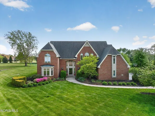 9211 Shadow Brook Dr, Sylvania, OH 43560
