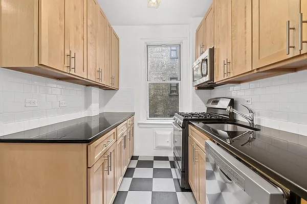 Rented by Maz Group NY | media 7