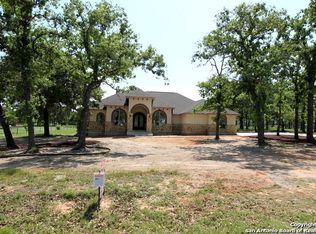 120 Bridgewater Dr, La Vernia, TX 78121