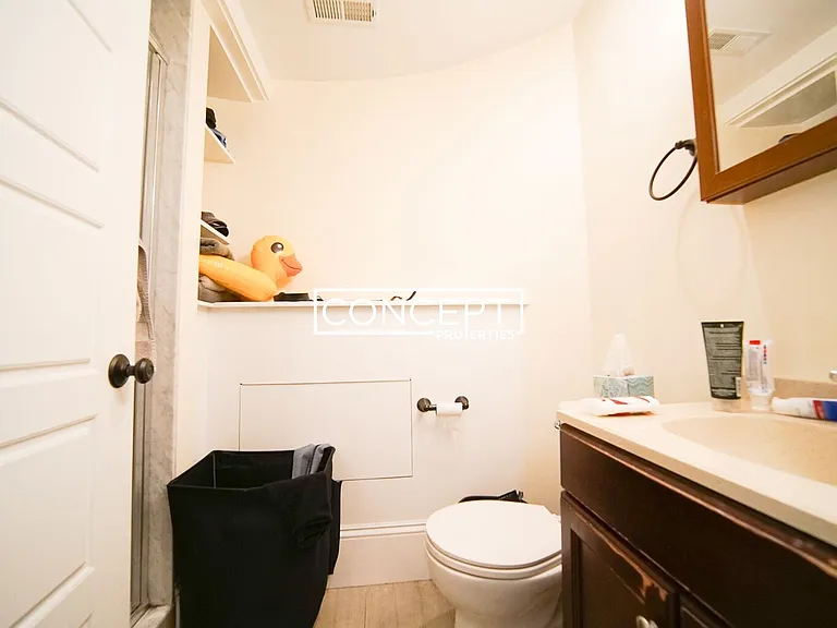 80 Linden St #1 — Photo 10